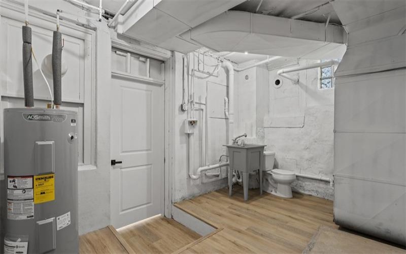 141 Center Avenue, Burgettstown, 15021, 3 Bedrooms Bedrooms, 9 Rooms Rooms,1.1 BathroomsBathrooms,Residential,For Sale,Center Avenue,1700524