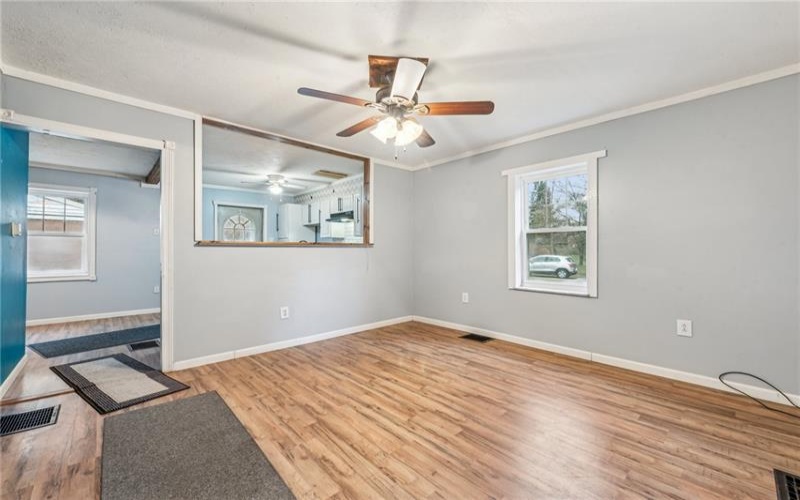 316 Dutchman Run Rd, New Kensington, 15068, 4 Bedrooms Bedrooms, 8 Rooms Rooms,2 BathroomsBathrooms,Residential,For Sale,Dutchman Run Rd,1688412