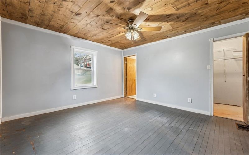 316 Dutchman Run Rd, New Kensington, 15068, 4 Bedrooms Bedrooms, 8 Rooms Rooms,2 BathroomsBathrooms,Residential,For Sale,Dutchman Run Rd,1688412