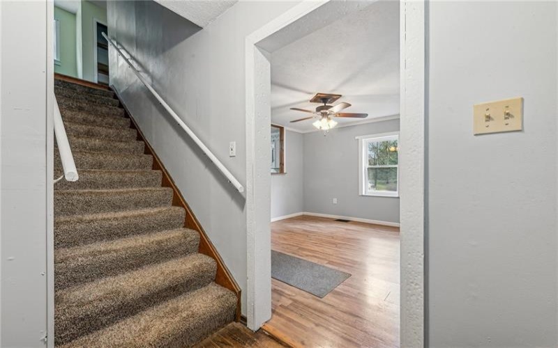 316 Dutchman Run Rd, New Kensington, 15068, 4 Bedrooms Bedrooms, 8 Rooms Rooms,2 BathroomsBathrooms,Residential,For Sale,Dutchman Run Rd,1688412