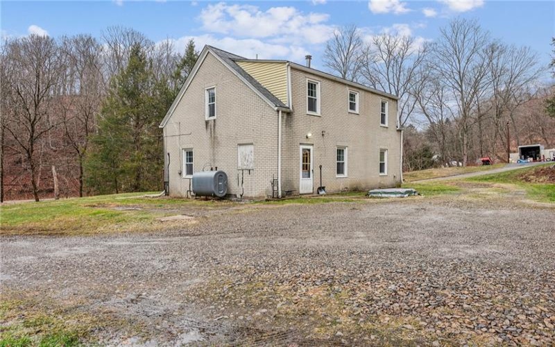 316 Dutchman Run Rd, New Kensington, 15068, 4 Bedrooms Bedrooms, 8 Rooms Rooms,2 BathroomsBathrooms,Residential,For Sale,Dutchman Run Rd,1688412