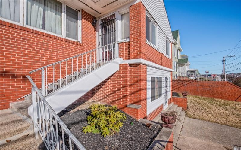 733 Center Ave, Somerset, 15501, 3 Bedrooms Bedrooms, ,2 BathroomsBathrooms,Residential,For Sale,Center Ave,1692352