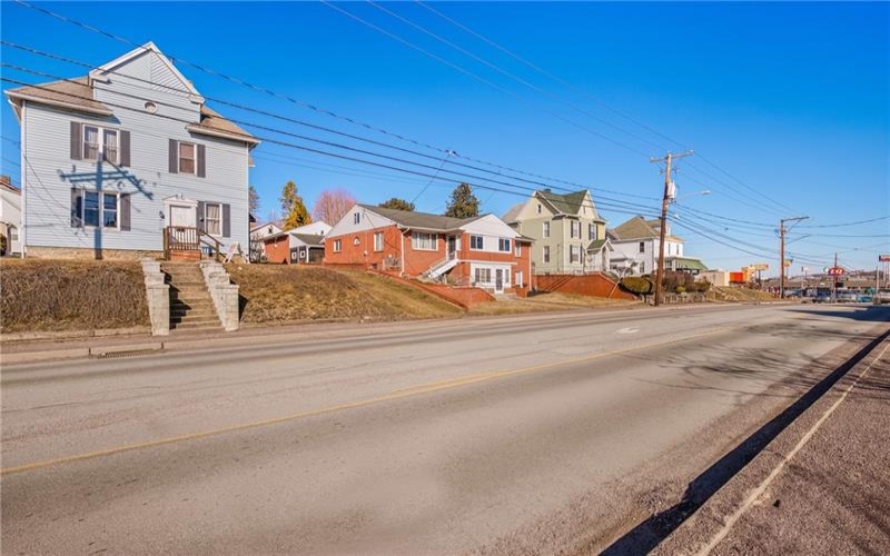 733 Center Ave, Somerset, 15501, 3 Bedrooms Bedrooms, ,2 BathroomsBathrooms,Residential,For Sale,Center Ave,1692352