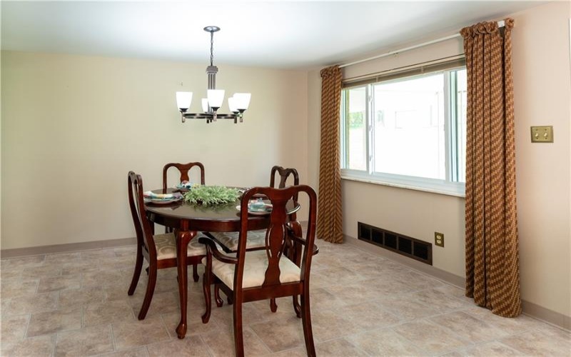 230 Southview Rd, Mc Donald, 15057, 3 Bedrooms Bedrooms, 7 Rooms Rooms,2 BathroomsBathrooms,Residential,For Sale,Southview Rd,1700144