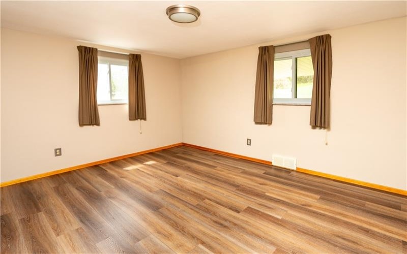 230 Southview Rd, Mc Donald, 15057, 3 Bedrooms Bedrooms, 7 Rooms Rooms,2 BathroomsBathrooms,Residential,For Sale,Southview Rd,1700144