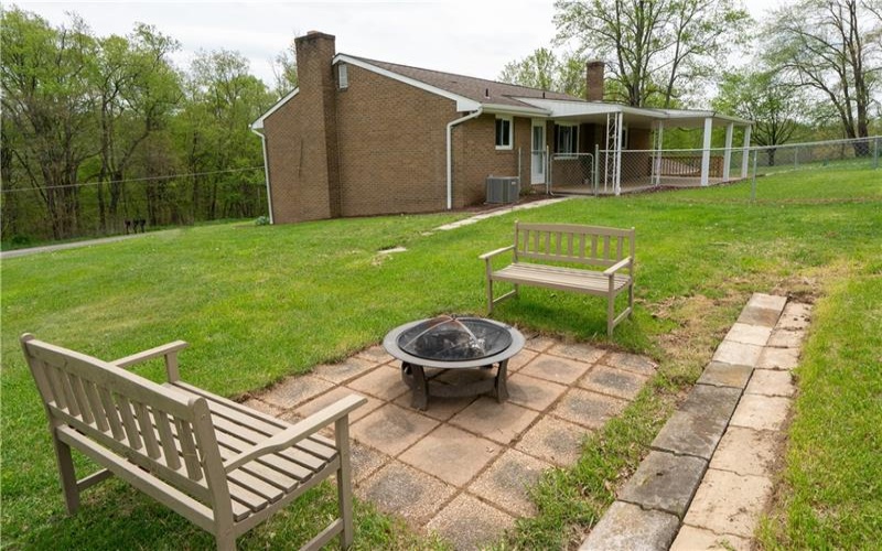 230 Southview Rd, Mc Donald, 15057, 3 Bedrooms Bedrooms, 7 Rooms Rooms,2 BathroomsBathrooms,Residential,For Sale,Southview Rd,1700144