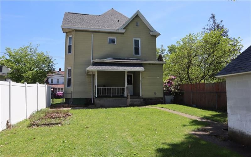1150 Pittsburgh St, Connellsville, 15425, 4 Bedrooms Bedrooms, 9 Rooms Rooms,1.1 BathroomsBathrooms,Residential,For Sale,Pittsburgh St,1700348