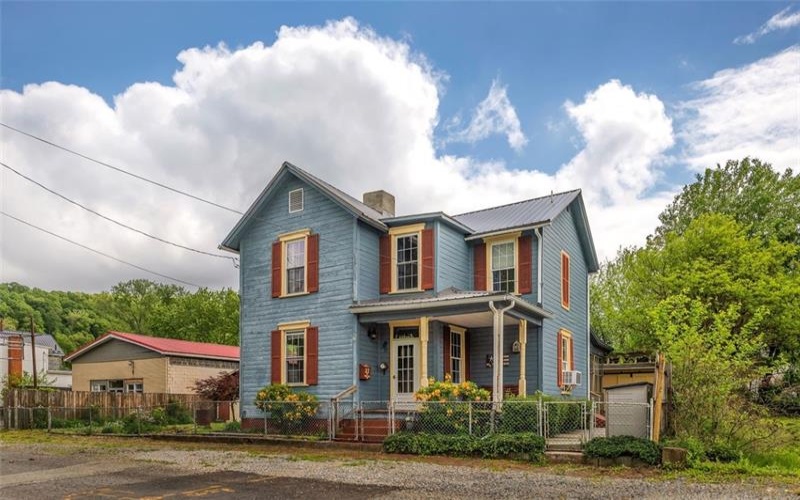 37 Water St, Point Marion, 15474, 2 Bedrooms Bedrooms, 8 Rooms Rooms,2 BathroomsBathrooms,Residential,For Sale,Water St,1700536