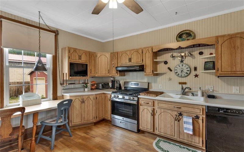 37 Water St, Point Marion, 15474, 2 Bedrooms Bedrooms, 8 Rooms Rooms,2 BathroomsBathrooms,Residential,For Sale,Water St,1700536