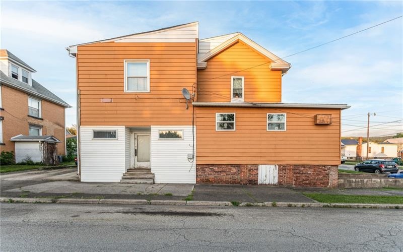 302 Washington Ave, Connellsville, 15425, ,Multi-unit,For Sale,Washington Ave,1700566