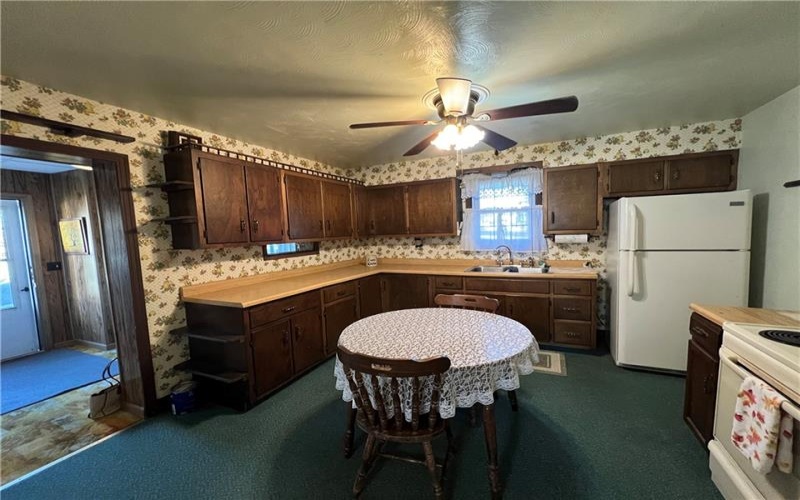 1861 Pickford St, Irwin, 15642, 3 Bedrooms Bedrooms, 9 Rooms Rooms,2.1 BathroomsBathrooms,Residential,For Sale,Pickford St,1678948