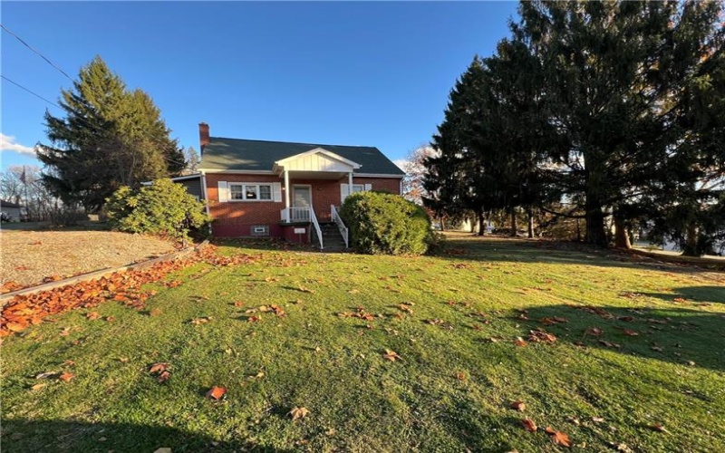 1861 Pickford St, Irwin, 15642, 3 Bedrooms Bedrooms, 9 Rooms Rooms,2.1 BathroomsBathrooms,Residential,For Sale,Pickford St,1678948
