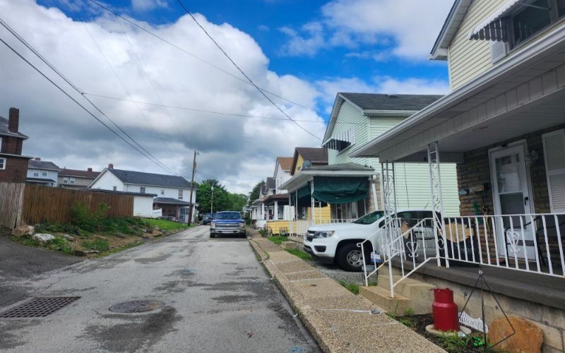 324 Chestnut Street, Vandergrift, 15690, 2 Bedrooms Bedrooms, ,1 BathroomBathrooms,Residential,For Sale,Chestnut Street,1700581