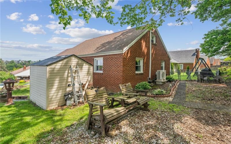 403 Mary St, Jeannette, 15644, 3 Bedrooms Bedrooms, ,1 BathroomBathrooms,Residential,For Sale,Mary St,1700528