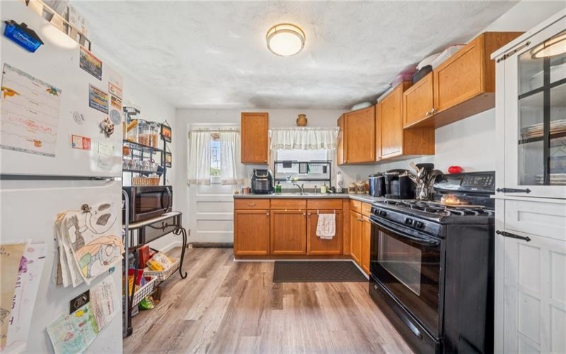 403 Mary St, Jeannette, 15644, 3 Bedrooms Bedrooms, ,1 BathroomBathrooms,Residential,For Sale,Mary St,1700528