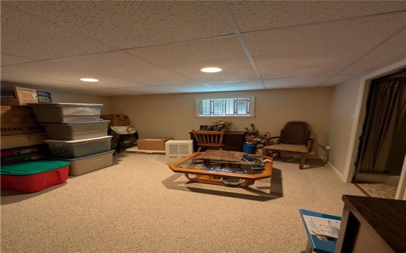 880 Northeast dr, Irwin, 15642, 3 Bedrooms Bedrooms, 5 Rooms Rooms,2 BathroomsBathrooms,Residential,For Sale,Northeast dr,1699459