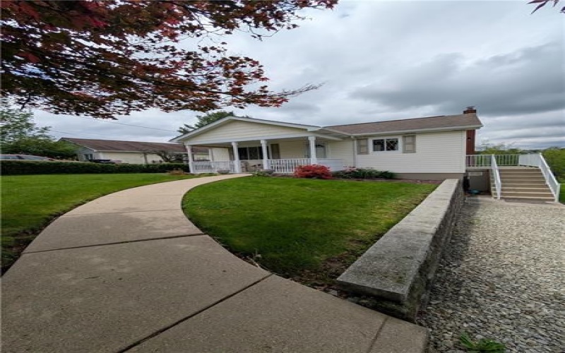 880 Northeast dr, Irwin, 15642, 3 Bedrooms Bedrooms, 5 Rooms Rooms,2 BathroomsBathrooms,Residential,For Sale,Northeast dr,1699459