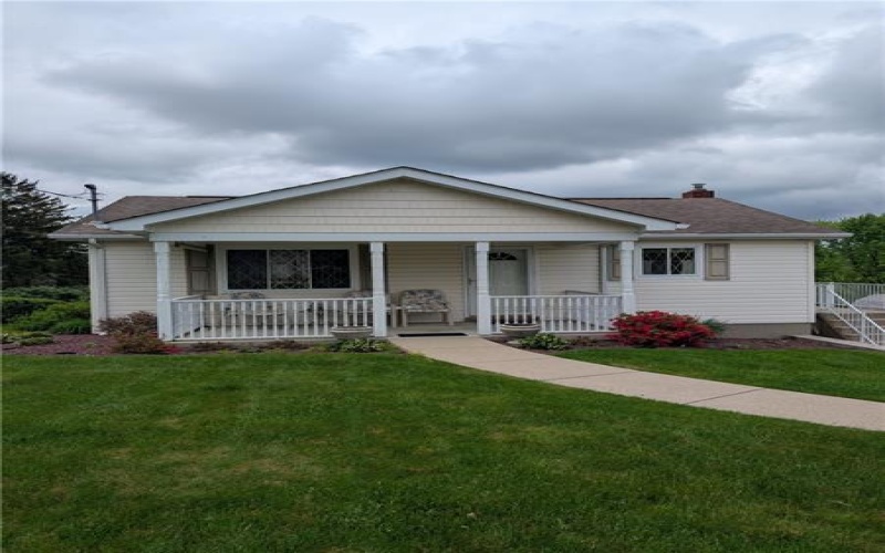 880 Northeast dr, Irwin, 15642, 3 Bedrooms Bedrooms, 5 Rooms Rooms,2 BathroomsBathrooms,Residential,For Sale,Northeast dr,1699459