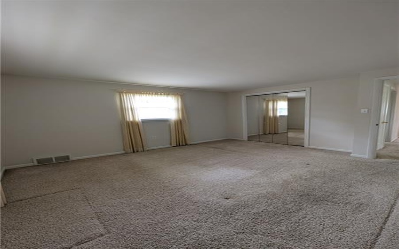 880 Northeast dr, Irwin, 15642, 3 Bedrooms Bedrooms, 5 Rooms Rooms,2 BathroomsBathrooms,Residential,For Sale,Northeast dr,1699459