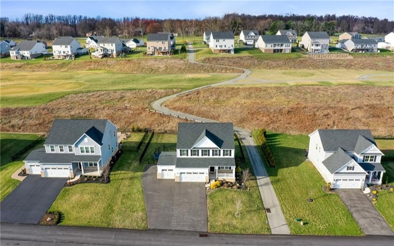 1089 Wedgewood Dr, Jeannette, 15644, 4 Bedrooms Bedrooms, 8 Rooms Rooms,2.1 BathroomsBathrooms,Residential,For Sale,Wedgewood Dr,1700621
