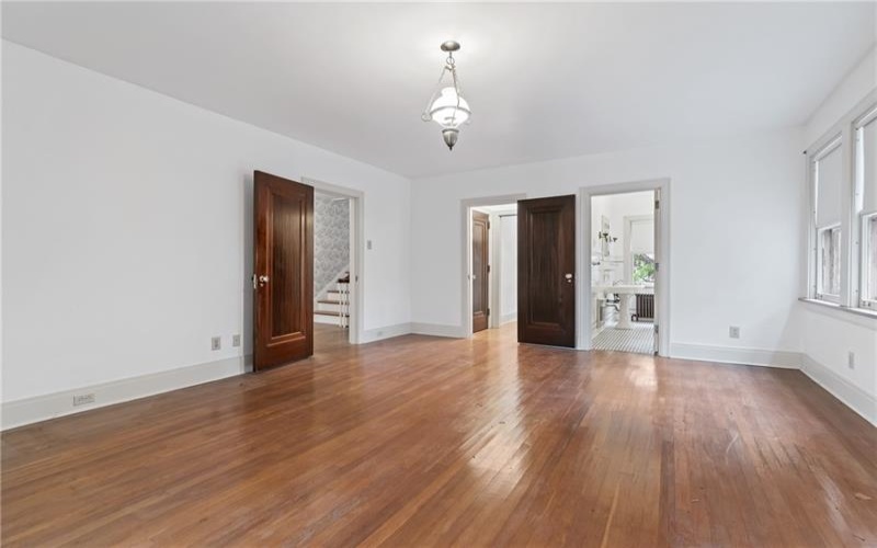 126 Oakford Park Rd, Jeannette, 15644, 6 Bedrooms Bedrooms, ,4.1 BathroomsBathrooms,Residential,For Sale,Oakford Park Rd,1700650
