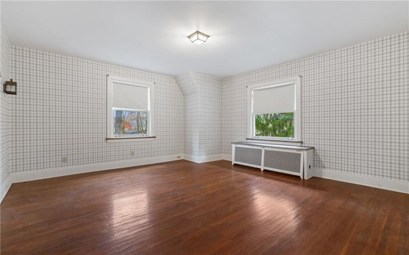 126 Oakford Park Rd, Jeannette, 15644, 6 Bedrooms Bedrooms, ,4.1 BathroomsBathrooms,Residential,For Sale,Oakford Park Rd,1700650