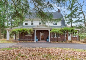 126 Oakford Park Rd, Jeannette, 15644, 6 Bedrooms Bedrooms, ,4.1 BathroomsBathrooms,Residential,For Sale,Oakford Park Rd,1700650