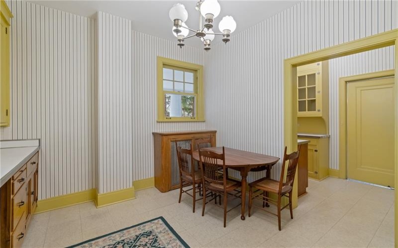 126 Oakford Park Rd, Jeannette, 15644, 6 Bedrooms Bedrooms, ,4.1 BathroomsBathrooms,Residential,For Sale,Oakford Park Rd,1700650