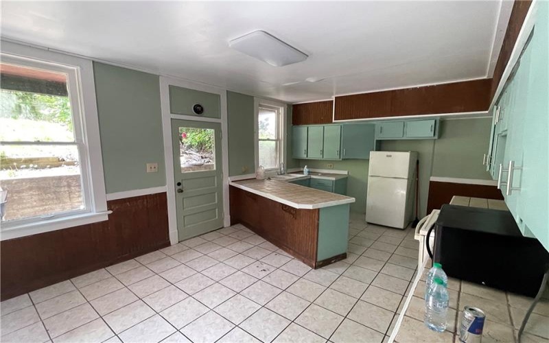 827 Lincoln, Charleroi, 15022, 4 Bedrooms Bedrooms, 9 Rooms Rooms,1 BathroomBathrooms,Residential,For Sale,Lincoln,1700704