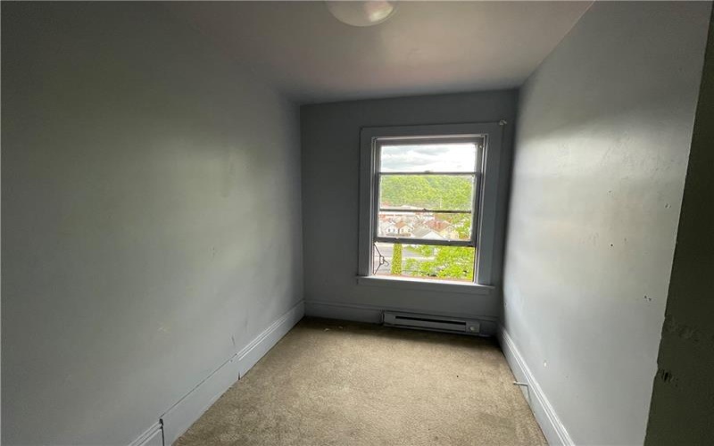 827 Lincoln, Charleroi, 15022, 4 Bedrooms Bedrooms, 9 Rooms Rooms,1 BathroomBathrooms,Residential,For Sale,Lincoln,1700704