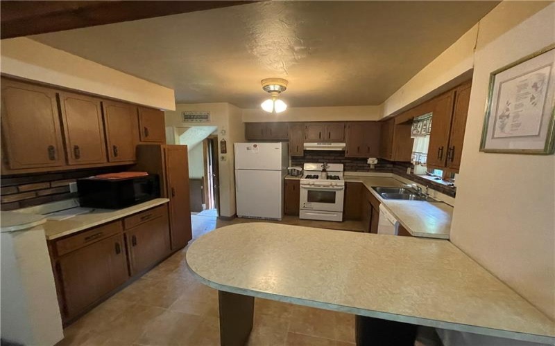 1000 Rostraver, Monessen, 15062, 3 Bedrooms Bedrooms, 8 Rooms Rooms,1.1 BathroomsBathrooms,Residential,For Sale,Rostraver,1700717