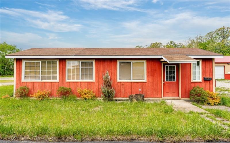 1310 Pittsburgh Rd, Uniontown, 15401, ,Commercial-industrial-business,For Sale,Pittsburgh Rd,1700739