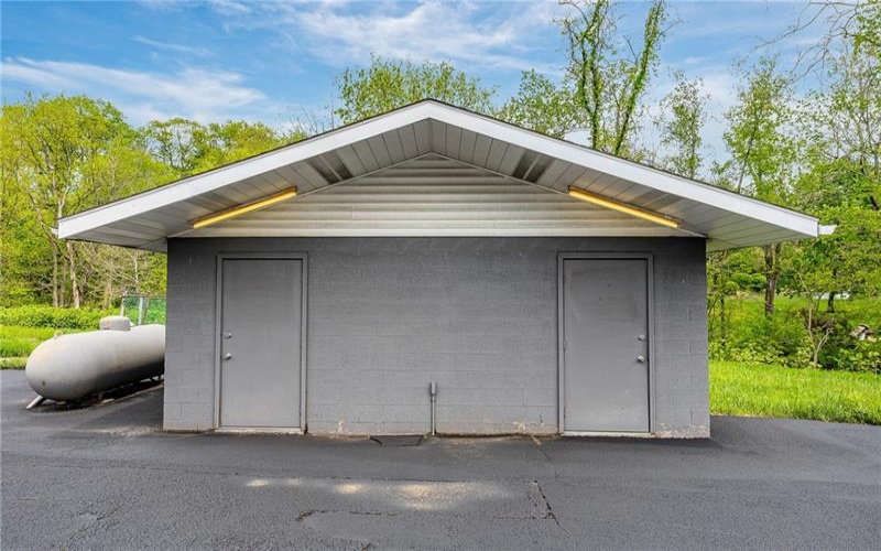 1310 Pittsburgh Rd, Uniontown, 15401, ,Commercial-industrial-business,For Sale,Pittsburgh Rd,1700739