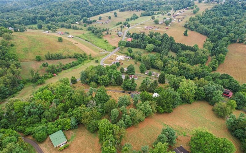 810 McElree Rd, Washington, 15301, 3 Bedrooms Bedrooms, ,1 BathroomBathrooms,Residential,For Sale,McElree Rd,1690693