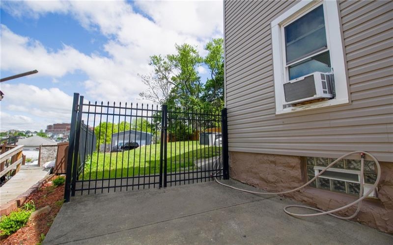 235 Hallam Ave, Washington, 15301, 3 Bedrooms Bedrooms, ,2 BathroomsBathrooms,Residential,For Sale,Hallam Ave,1700645