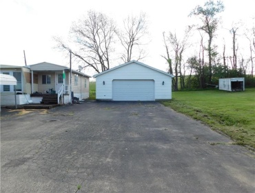 323-325 Georges Fairchance Road, Uniontown, 15401, 2 Bedrooms Bedrooms, ,1 BathroomBathrooms,Residential,For Sale,Georges Fairchance Road,1700651