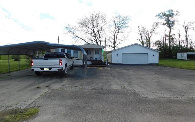 323-325 Georges Fairchance Road, Uniontown, 15401, 2 Bedrooms Bedrooms, ,1 BathroomBathrooms,Residential,For Sale,Georges Fairchance Road,1700651