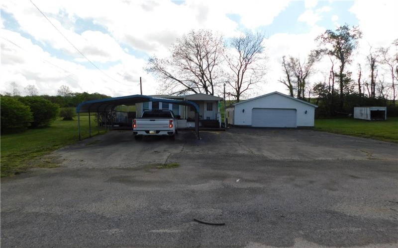 323-325 Georges Fairchance Road, Uniontown, 15401, 2 Bedrooms Bedrooms, ,1 BathroomBathrooms,Residential,For Sale,Georges Fairchance Road,1700651