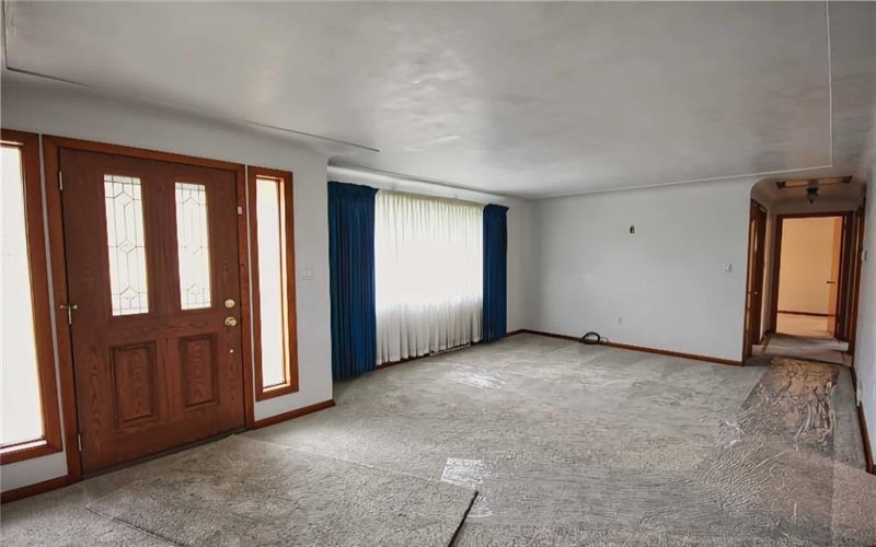 24 Magee Drive, Jeannette, 15644, 3 Bedrooms Bedrooms, 7 Rooms Rooms,1 BathroomBathrooms,Residential,For Sale,Magee Drive,1700674
