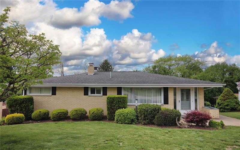 24 Magee Drive, Jeannette, 15644, 3 Bedrooms Bedrooms, 7 Rooms Rooms,1 BathroomBathrooms,Residential,For Sale,Magee Drive,1700674