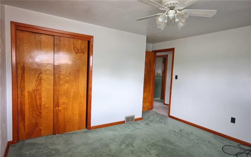 24 Magee Drive, Jeannette, 15644, 3 Bedrooms Bedrooms, 7 Rooms Rooms,1 BathroomBathrooms,Residential,For Sale,Magee Drive,1700674