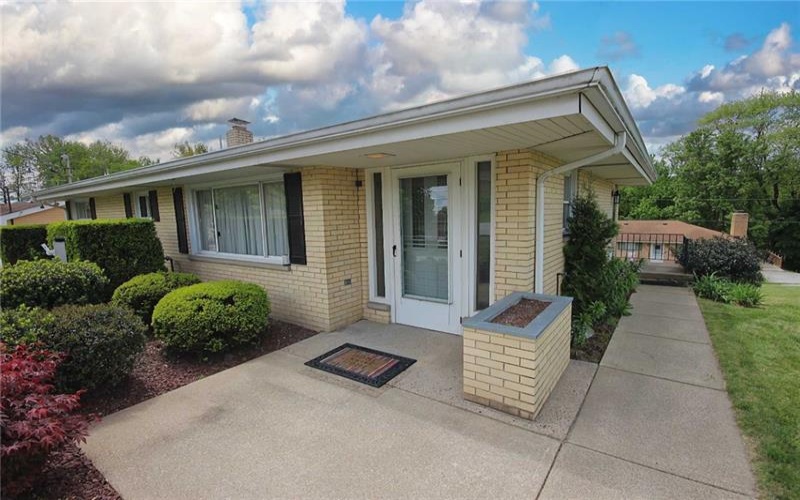 24 Magee Drive, Jeannette, 15644, 3 Bedrooms Bedrooms, 7 Rooms Rooms,1 BathroomBathrooms,Residential,For Sale,Magee Drive,1700674