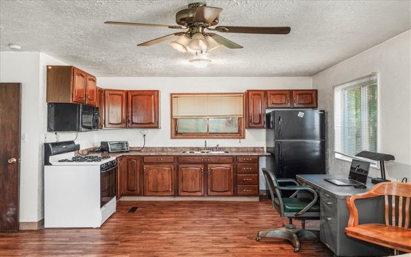 176 Watson Rd, Apollo, 15613, 1 Bedroom Bedrooms, 3 Rooms Rooms,1 BathroomBathrooms,Residential,For Sale,Watson Rd,1700733