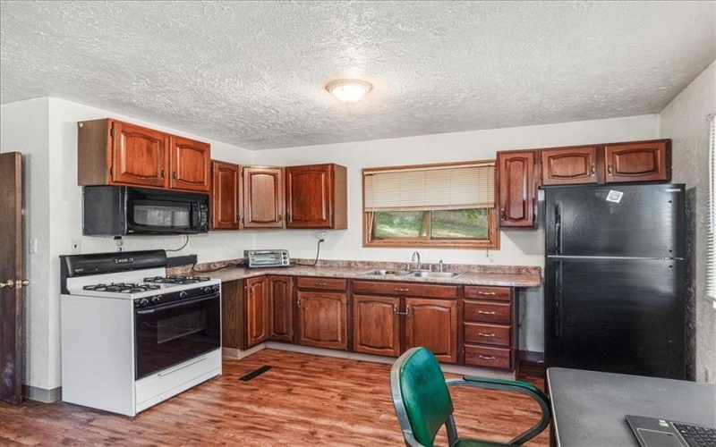 176 Watson Rd, Apollo, 15613, 1 Bedroom Bedrooms, 3 Rooms Rooms,1 BathroomBathrooms,Residential,For Sale,Watson Rd,1700733
