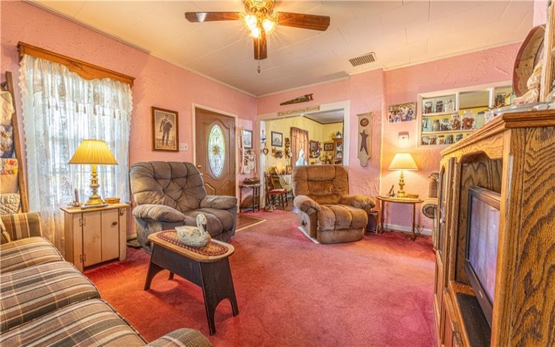 135 Oak Forest Rd, Brave, 15316, 3 Bedrooms Bedrooms, ,1 BathroomBathrooms,Residential,For Sale,Oak Forest Rd,1700778