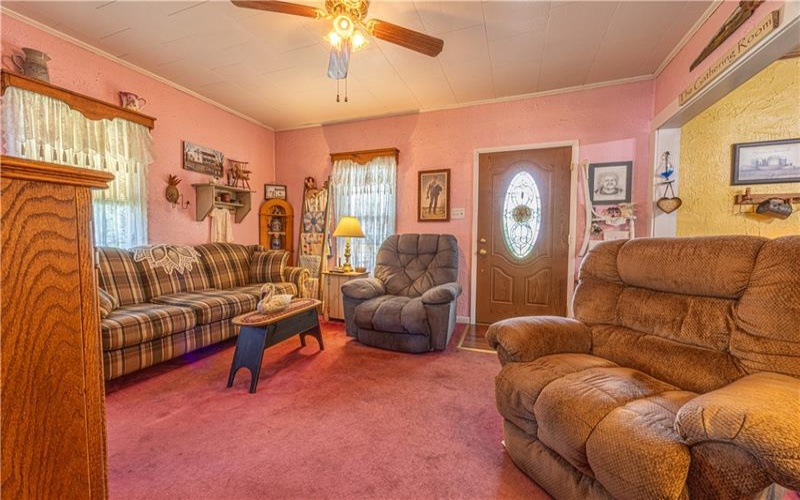 135 Oak Forest Rd, Brave, 15316, 3 Bedrooms Bedrooms, ,1 BathroomBathrooms,Residential,For Sale,Oak Forest Rd,1700778