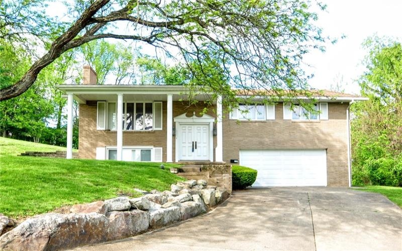 130 Fairfield Dr, Monessen, 15062, 3 Bedrooms Bedrooms, 9 Rooms Rooms,2.1 BathroomsBathrooms,Residential,For Sale,Fairfield Dr,1700824