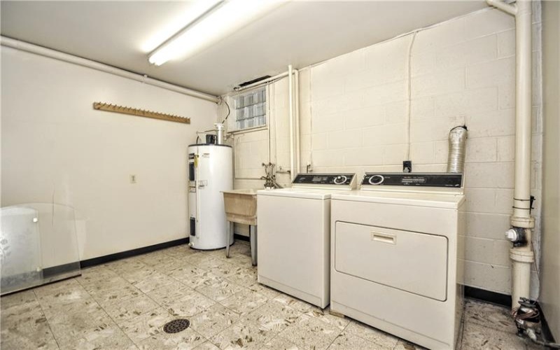 130 Fairfield Dr, Monessen, 15062, 3 Bedrooms Bedrooms, 9 Rooms Rooms,2.1 BathroomsBathrooms,Residential,For Sale,Fairfield Dr,1700824