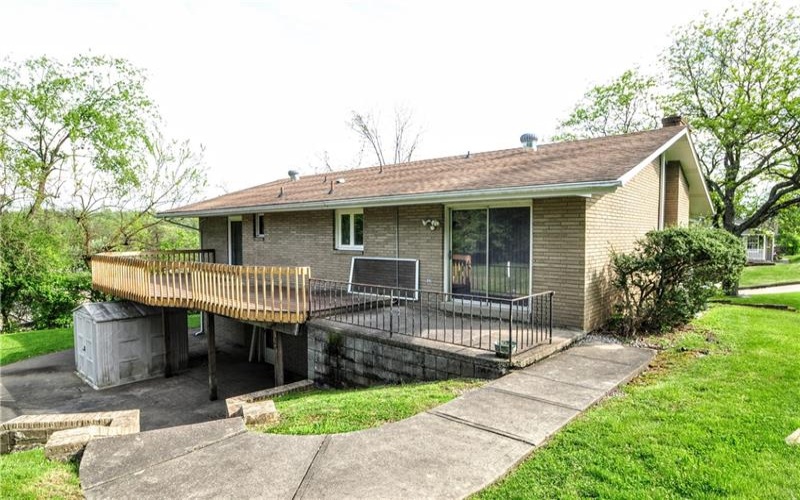 130 Fairfield Dr, Monessen, 15062, 3 Bedrooms Bedrooms, 9 Rooms Rooms,2.1 BathroomsBathrooms,Residential,For Sale,Fairfield Dr,1700824