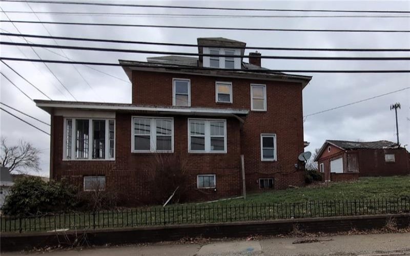 43 Mifflin Avenue, Uniontown, 15401, 4 Bedrooms Bedrooms, 7 Rooms Rooms,2 BathroomsBathrooms,Residential,For Sale,Mifflin Avenue,1700990